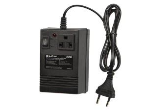 PRZETWORNICA NAPIĘCIA 230V na 110V 100W USA