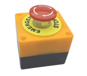 Przycisk "grzybek" w obudowie NC "EMERGENCY STOP"