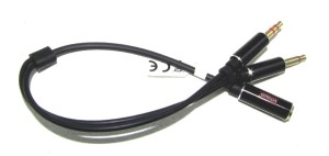 Adapter gniazdo 3,5 4-pol-(wtyk 3,5 stereo+wtyk 3,5 mono) slim przewód JR644 Vitalco